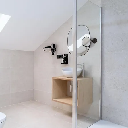 Limehome Santiago De Compostela Room photo