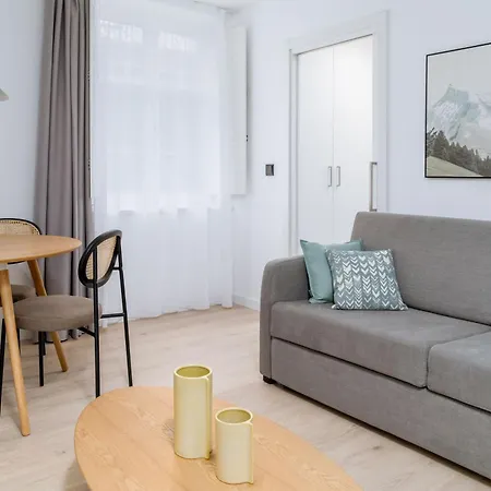 Limehome Santiago De Compostela Exterior photo