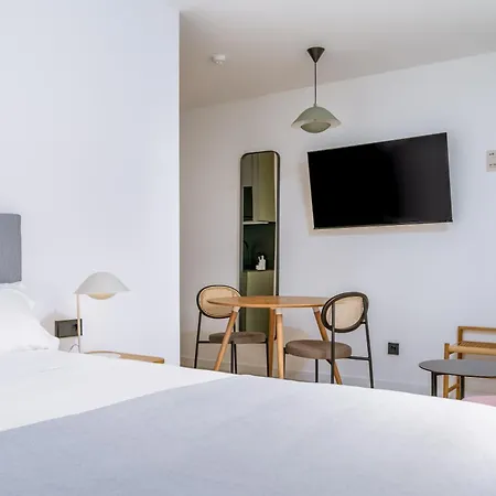 Limehome Santiago De Compostela Room photo