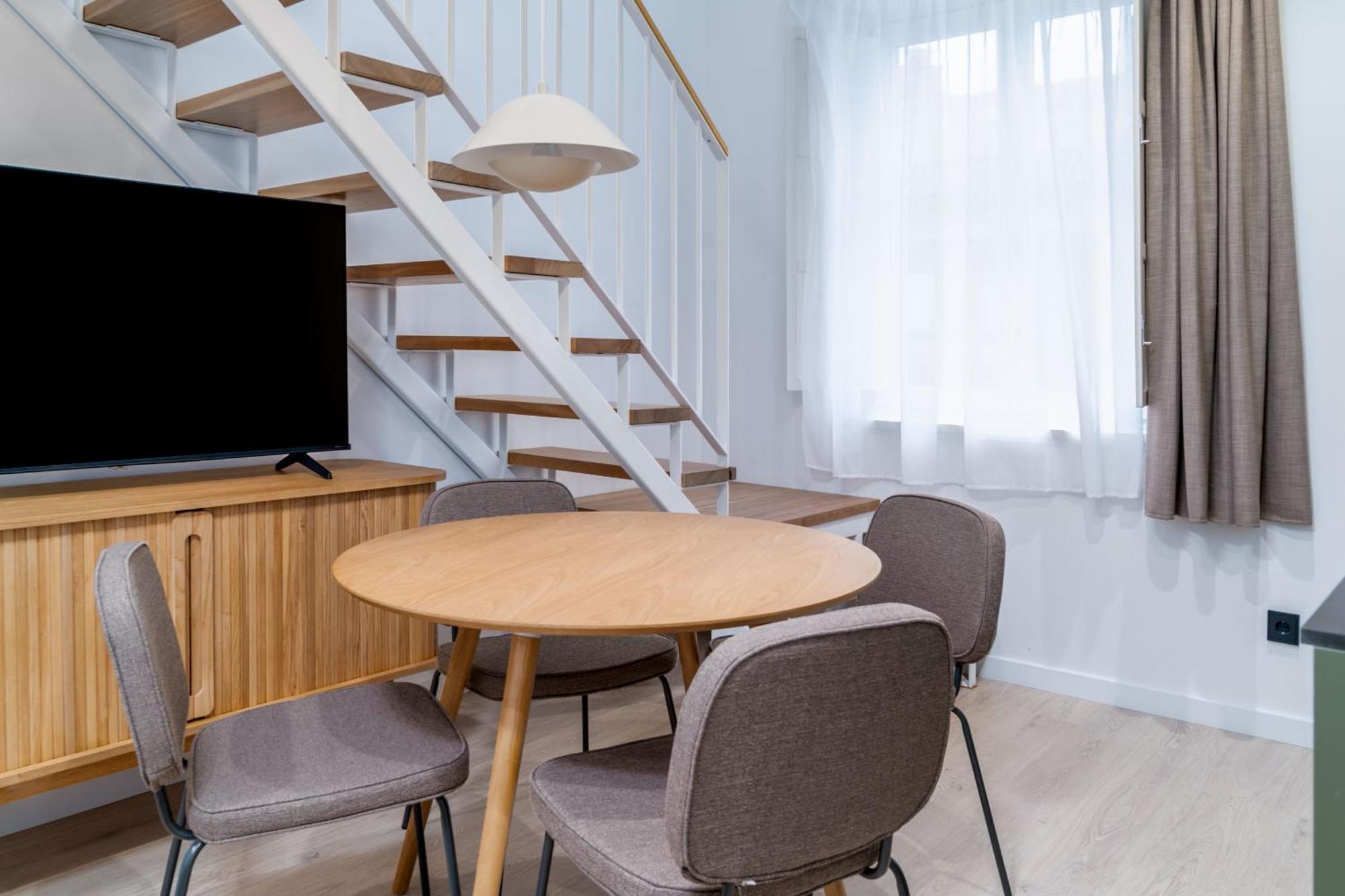 Limehome Apartment *
